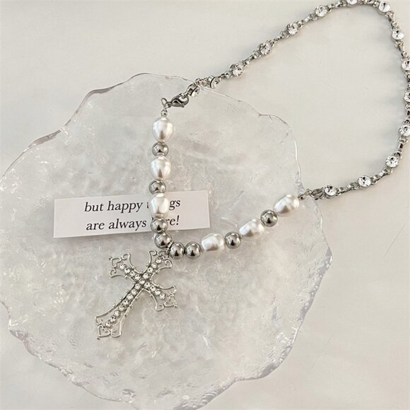 Cross Pendant Necklace - Picture 5 of 5